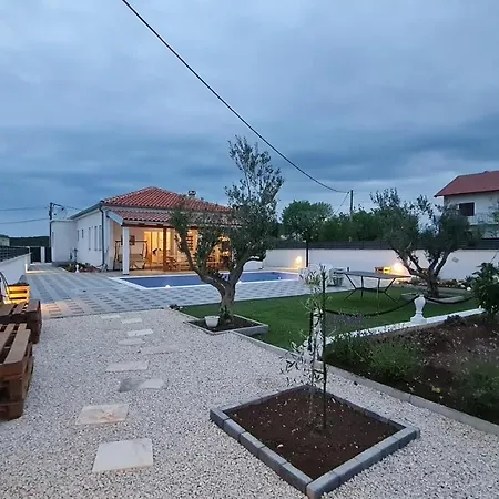 Nagi Villa Debeljak