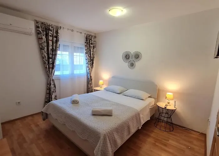 Вилла Nagi Debeljak